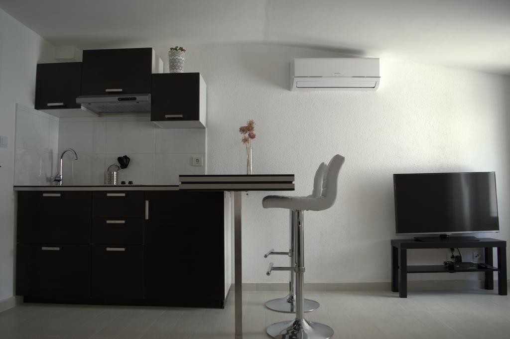 Adria Apartament *